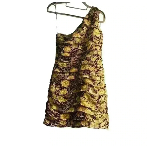 One  shoulder dress - Picture 2 of 2